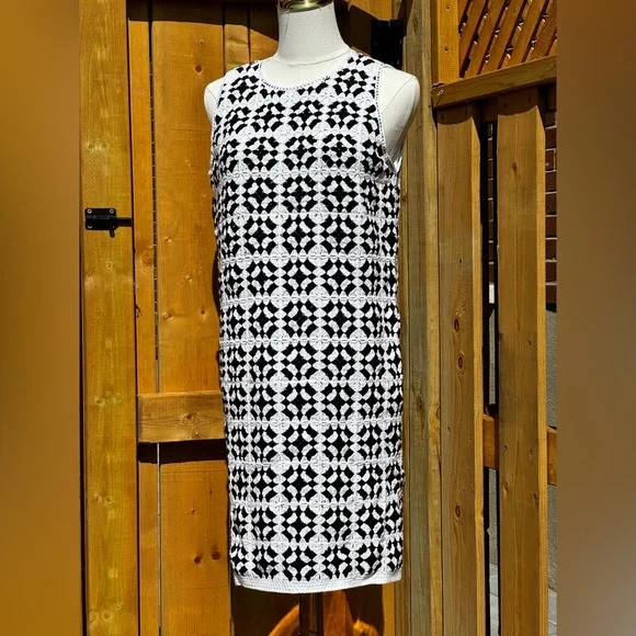 🆕 FARM Rio 🧿 NWT Patch Crochet Black & White Monochrome Mini Dress - Size L - Picture 4 of 16